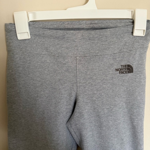 Women’s The North Face Size Small Gray Cotton Blend Pull On Straight Leg Pants - Picture 3 of 11